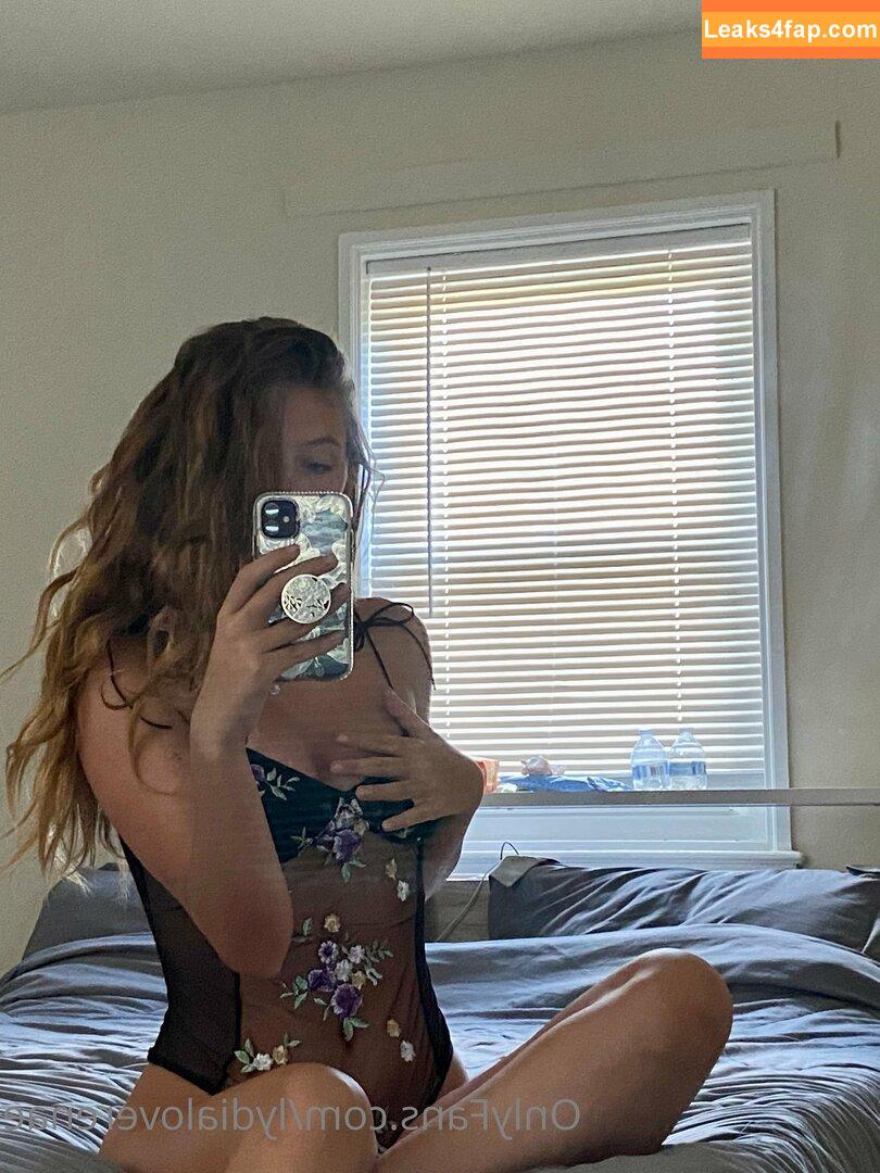 Lydia Renae / Slap Tastik / https: / lydia.free / lydia_renae.xo leaked photo photo #0854