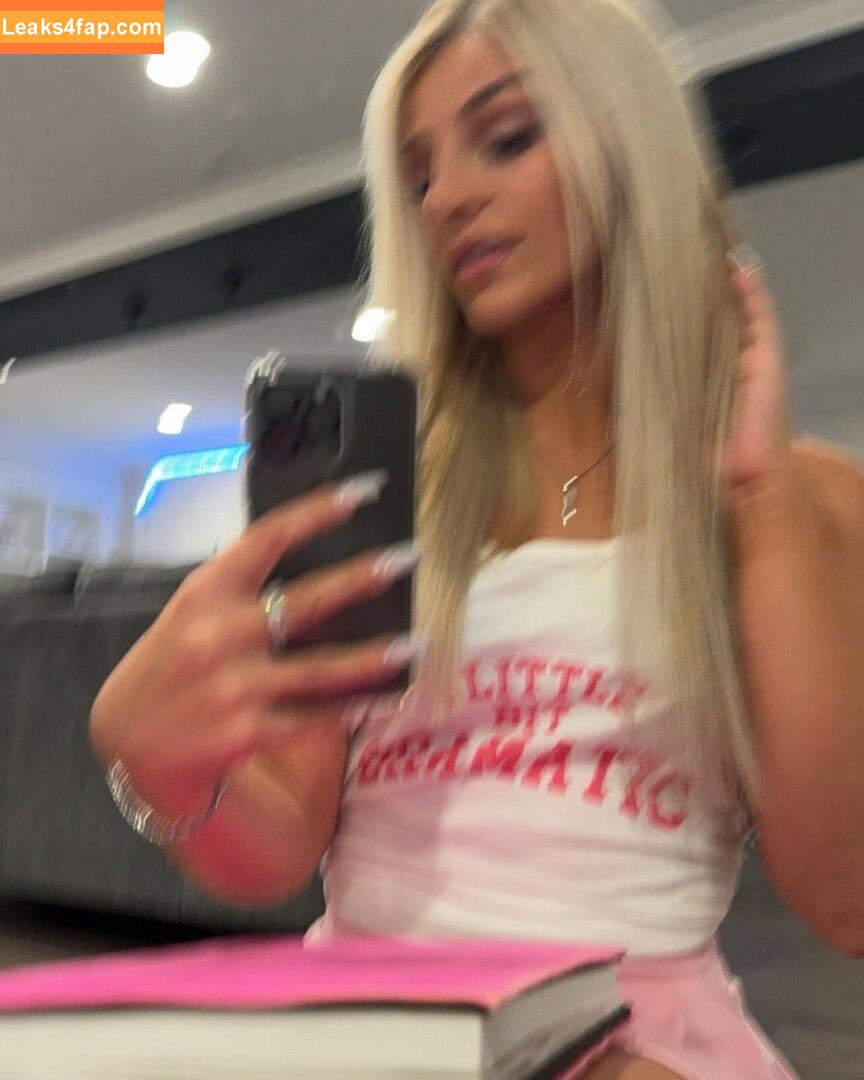 Lyndalessandro / Lynda Alessandro / lyndalarson01 leaked photo photo #0048