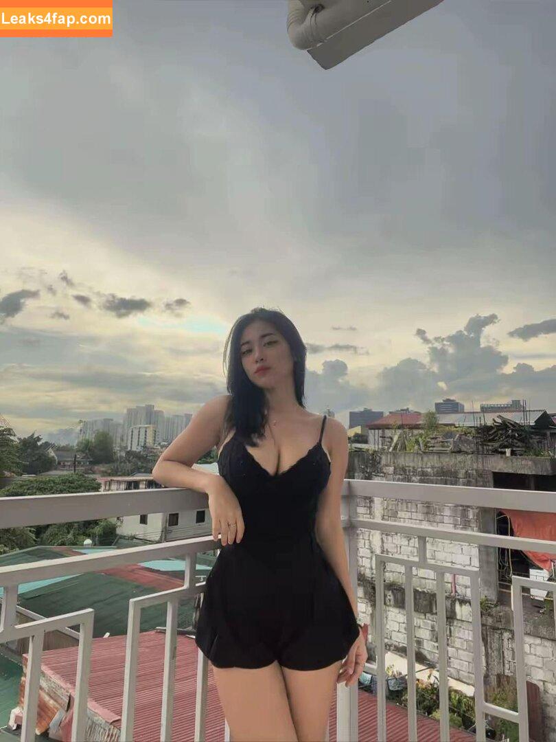 lynnn_znyy / ur_gf_lyn leaked photo photo #0015