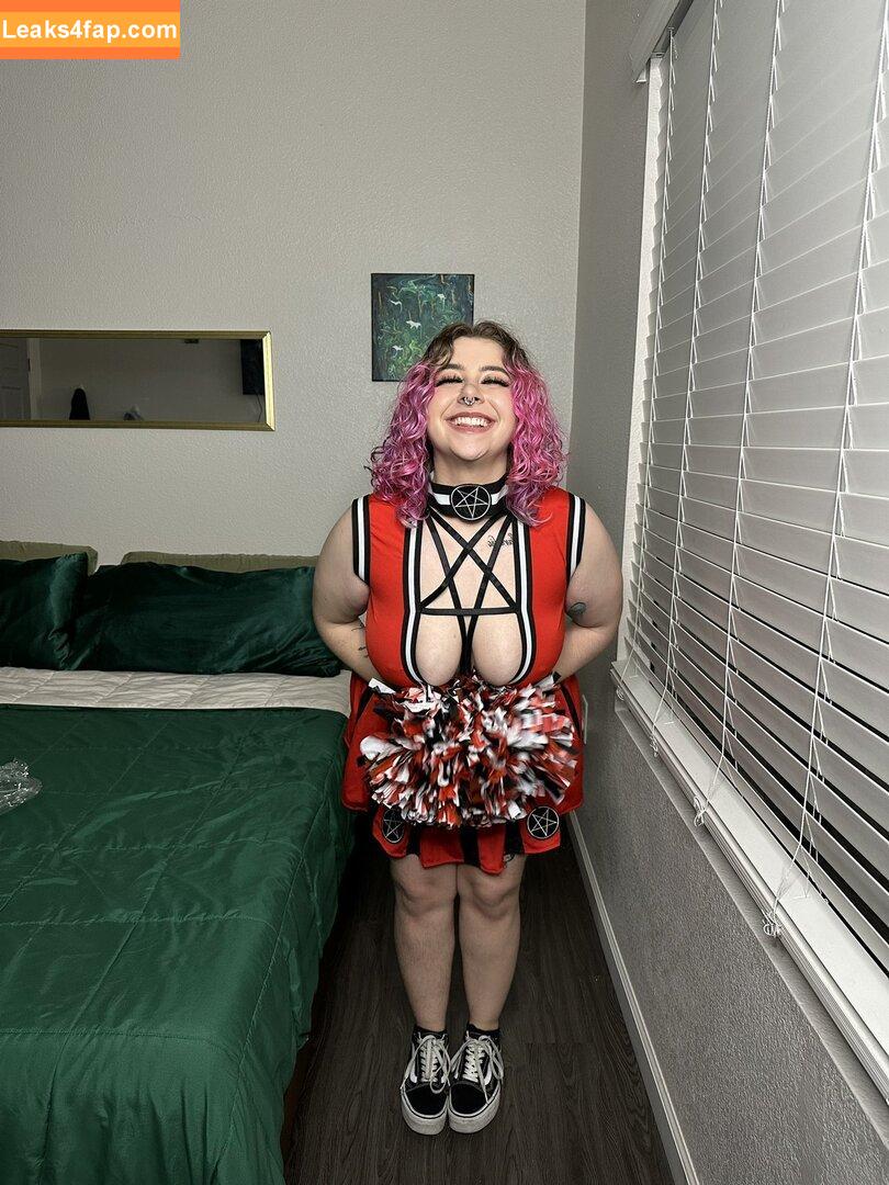 lyss.the.little free nudes