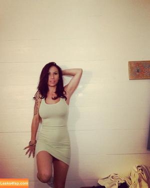 Lyssa Chapman photo #0145