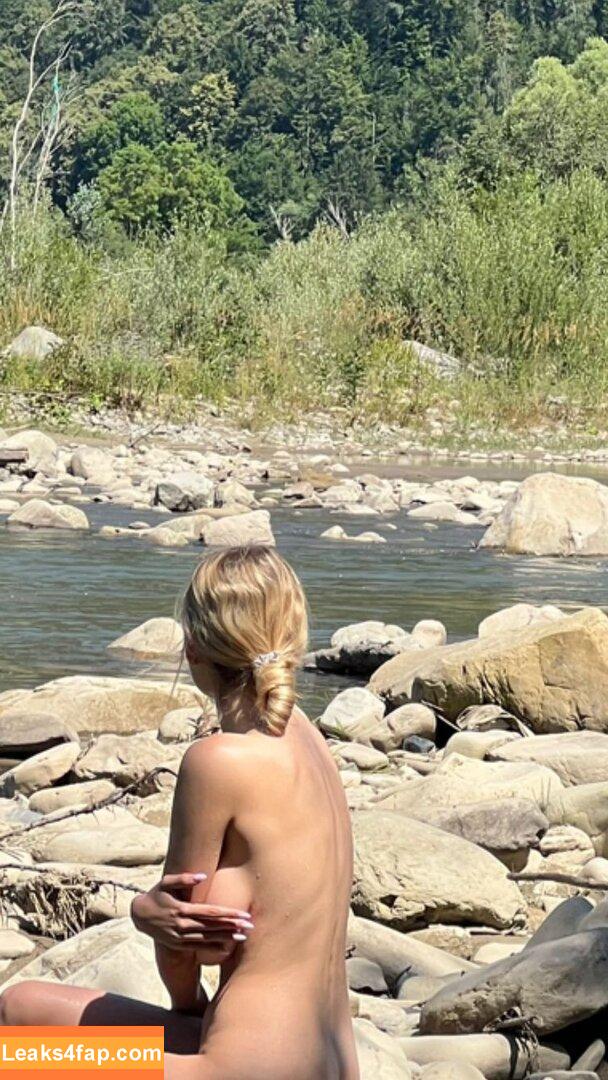 lyubovvomne / Milena / samadhi.amorr2 leaked photo photo #0252