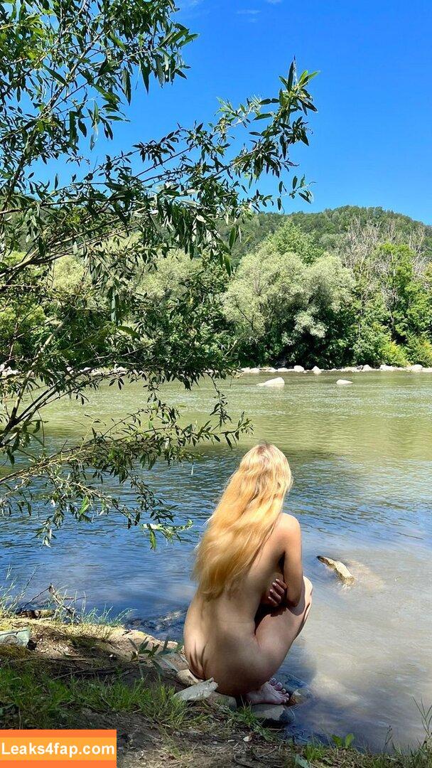 lyubovvomne / Milena / samadhi.amorr2 leaked photo photo #0254