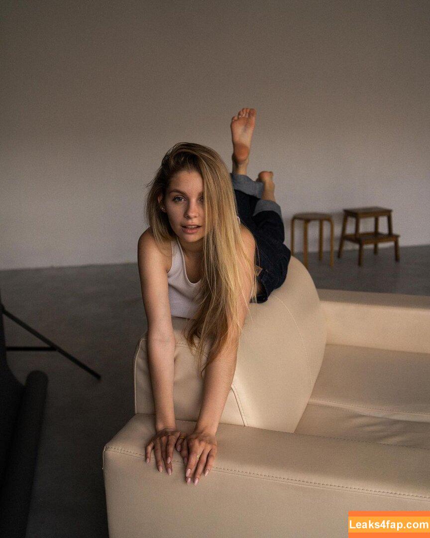 lyubovvomne / Milena / samadhi.amorr2 leaked photo photo #0295