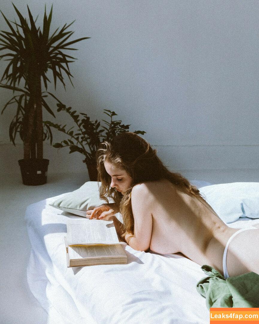 lyubovvomne / Milena / samadhi.amorr2 leaked photo photo #0453