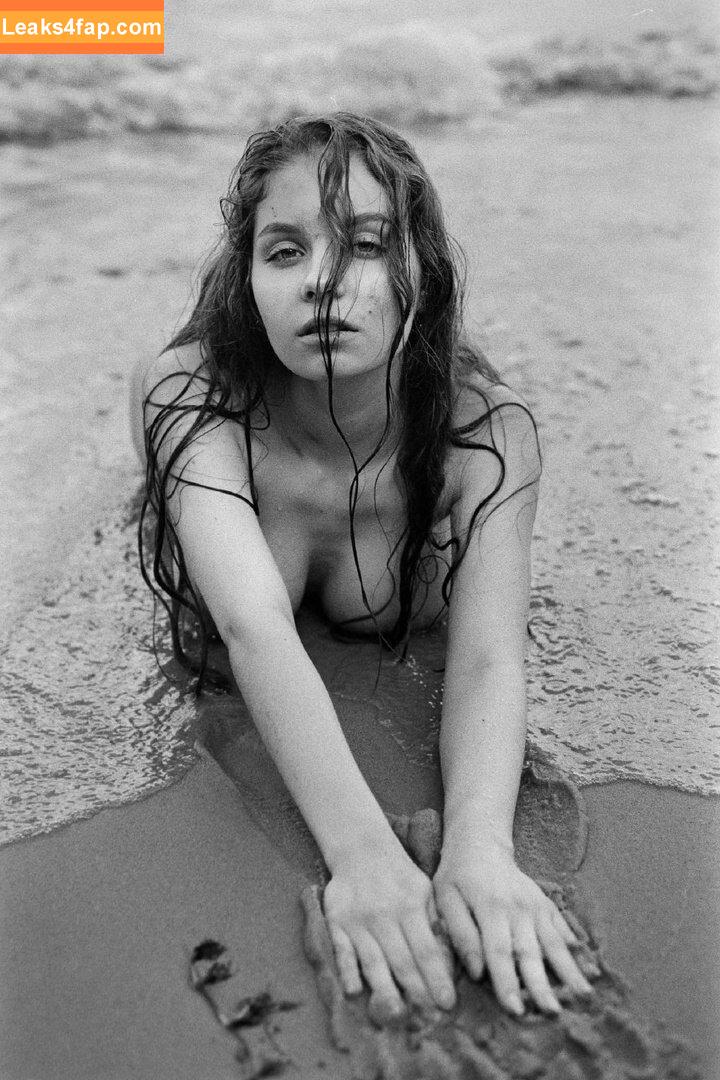 lyubovvomne / Milena / samadhi.amorr2 leaked photo photo #2074