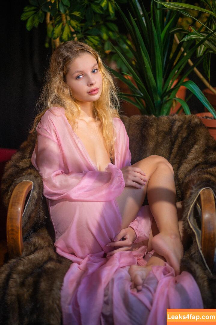 lyubovvomne / Milena / samadhi.amorr2 leaked photo photo #2081