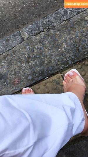 Lyz Feet photo #0012