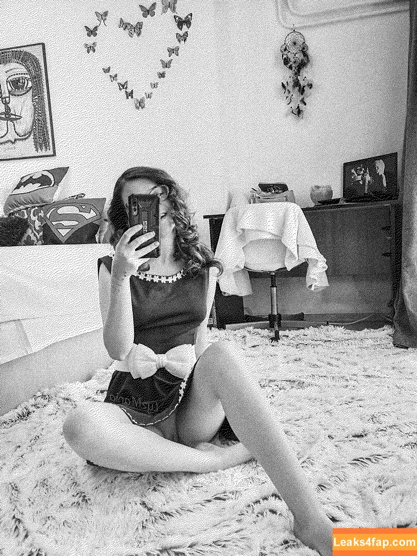 Lyzmania / lyzmania_ leaked photo photo #0036