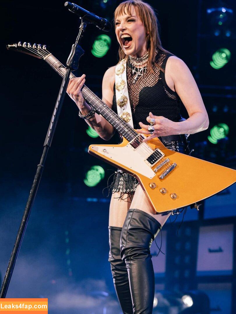 Lzzy Hale /  leaked photo photo #0006