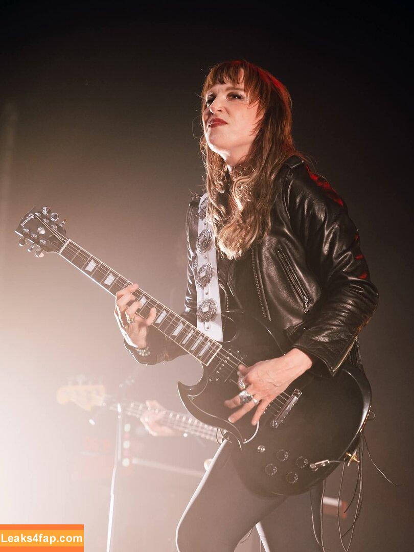 Lzzy Hale /  leaked photo photo #0014