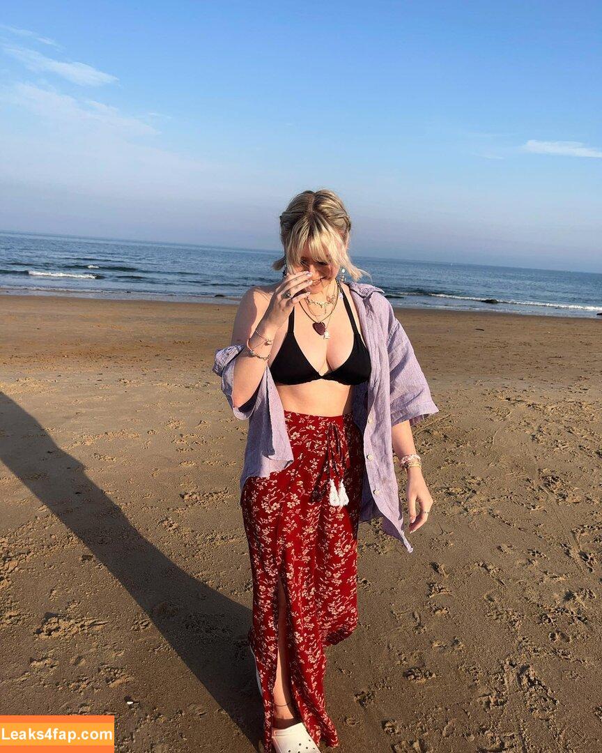 m.ae.3 / mae leaked photo photo #0241