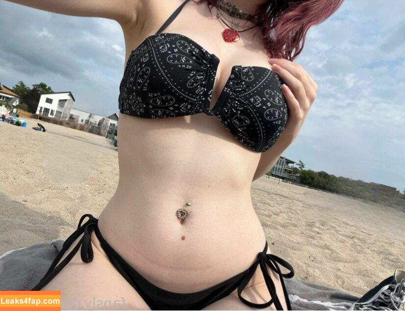 m.vlntn__ / milenavalentina19 / milenavalentina_ leaked photo photo #0018