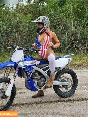 Macey Estrella-Kadlec / limitlessmacey leaked photo photo #0025