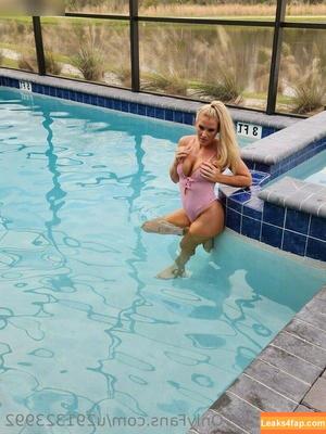 Macey Estrella-Kadlec photo #0005