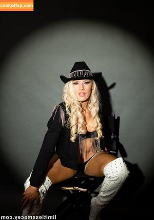 Macey Estrella-Kadlec photo #0322