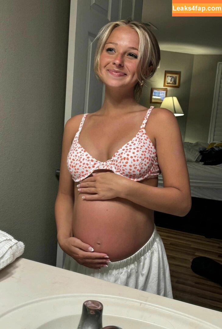 macimccarley / maci-carter leaked photo photo #0016