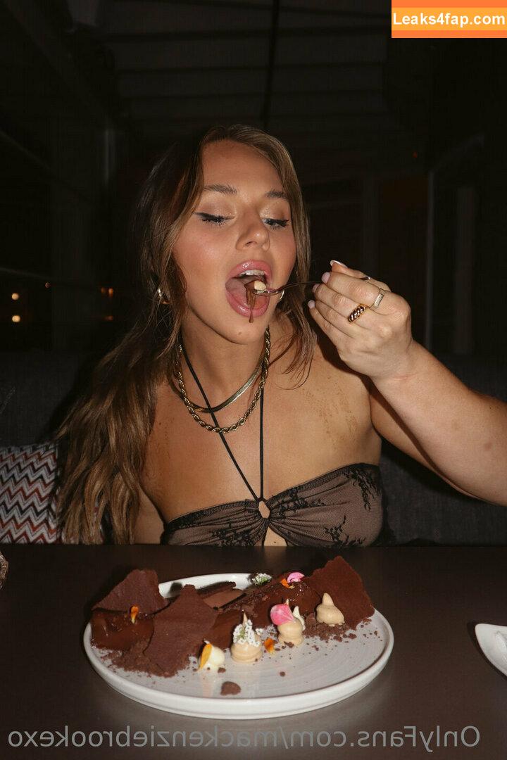 MacKenzie Brooke / mackenziebrookexo / mbpuricelli leaked photo photo #0157