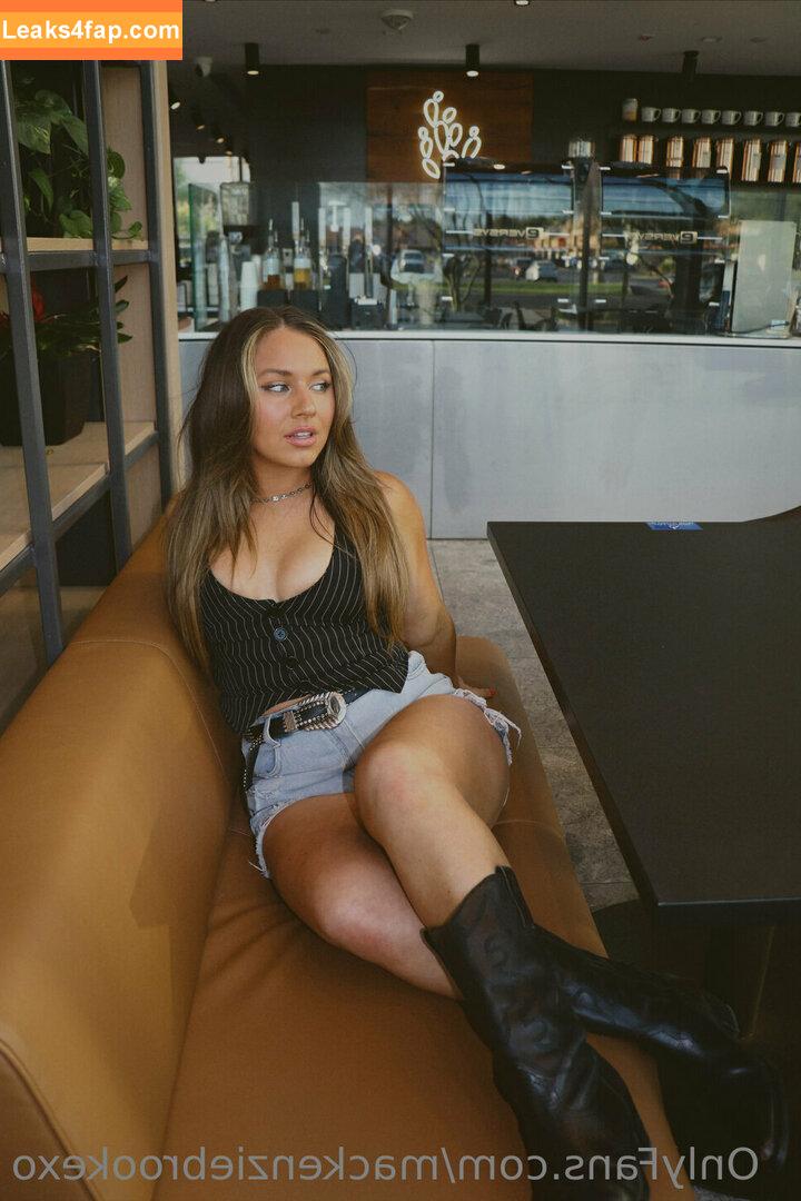 MacKenzie Brooke / mackenziebrookexo / mbpuricelli leaked photo photo #0241