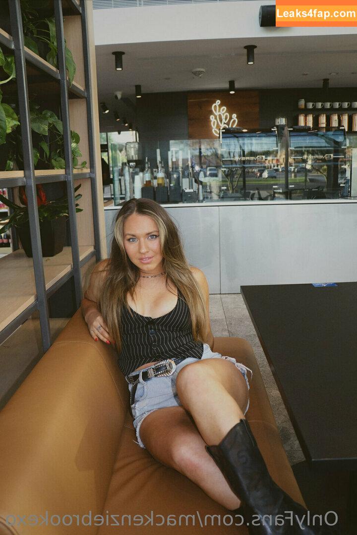 MacKenzie Brooke / mackenziebrookexo / mbpuricelli leaked photo photo #0242