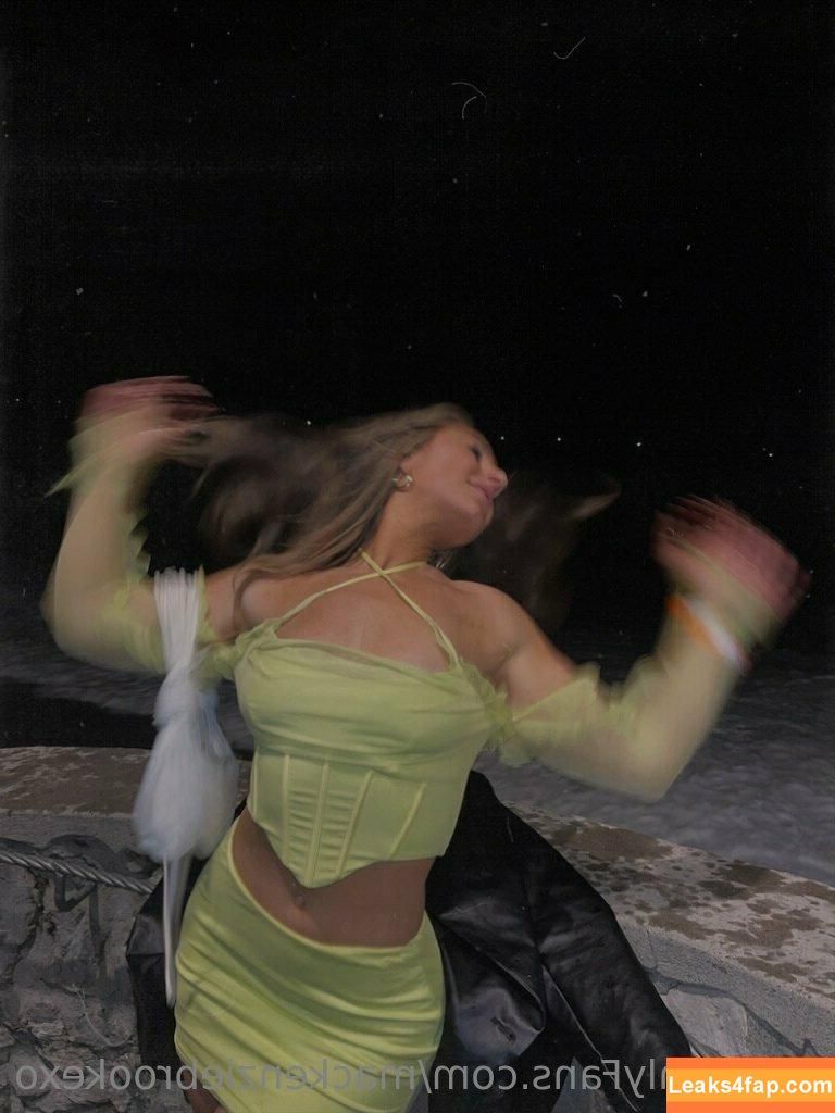 MacKenzie Brooke / mackenziebrookexo / mbpuricelli leaked photo photo #0615