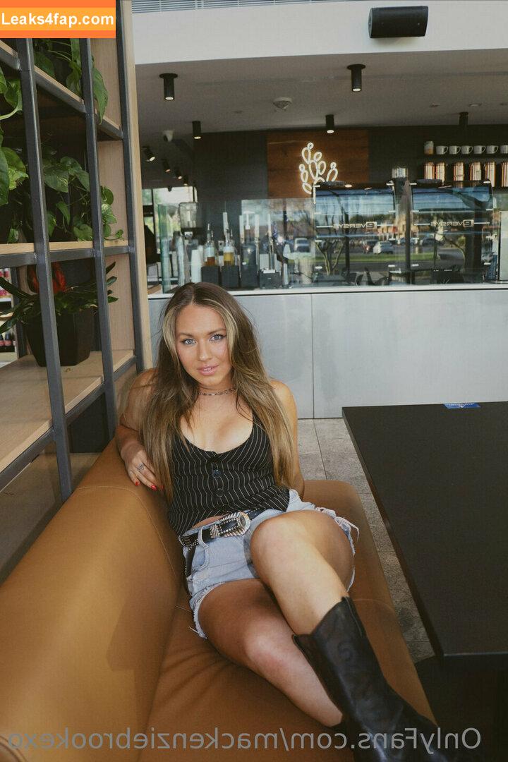 MacKenzie Brooke / mackenziebrookexo / mbpuricelli leaked photo photo #0620