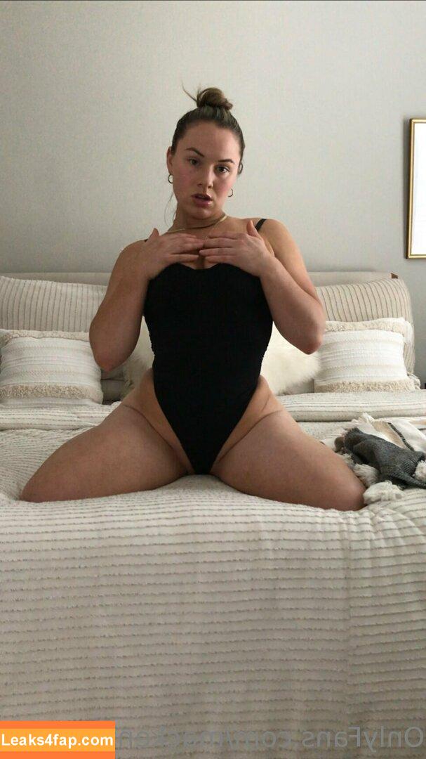 MacKenzie Brooke / mackenziebrookexo / mbpuricelli leaked photo photo #0647