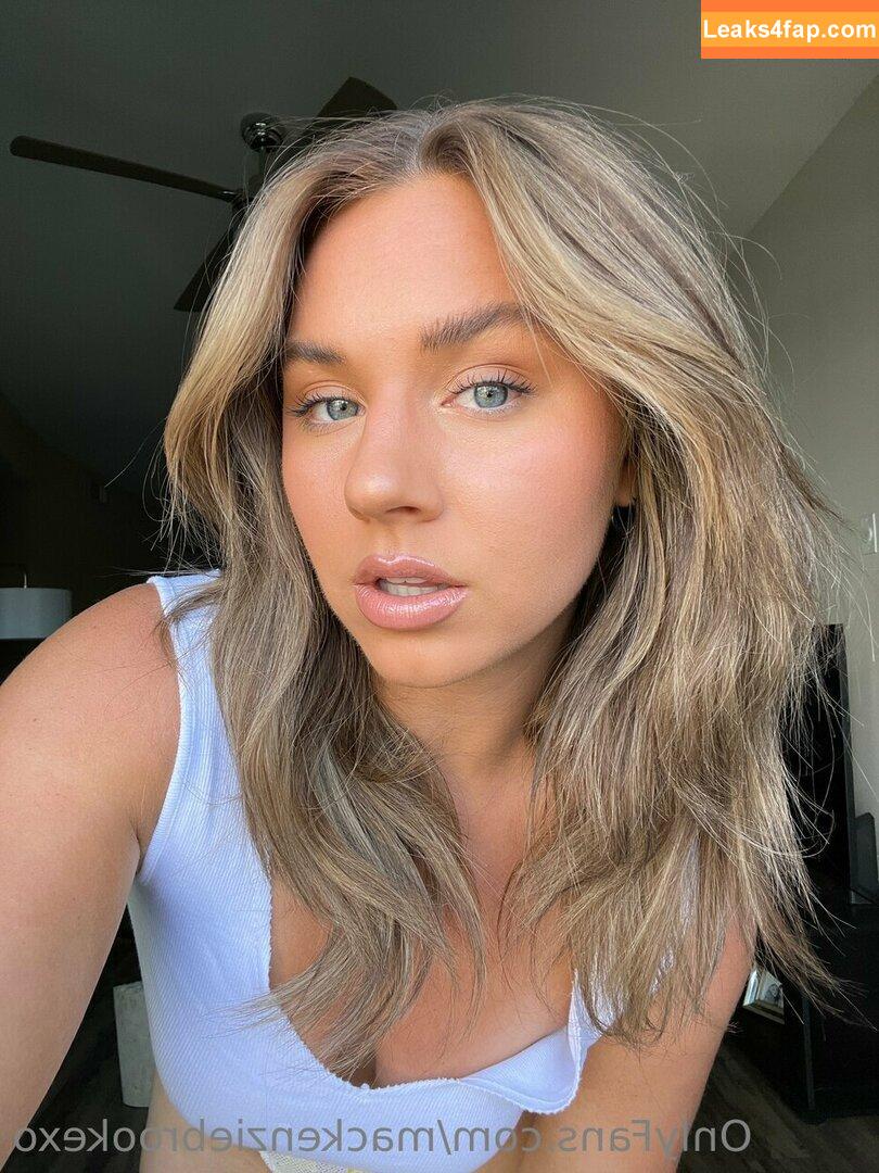 MacKenzie Brooke / mackenziebrookexo / mbpuricelli leaked photo photo #0742