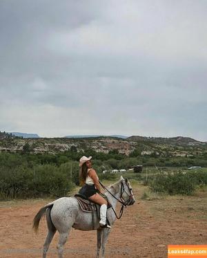 MacKenzie Brooke фото #0298