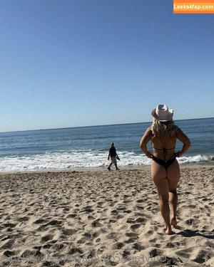 MacKenzie Brooke фото #0366