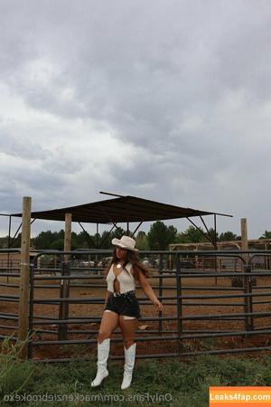 MacKenzie Brooke photo #0441