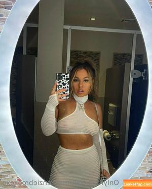 MacKenzie Brooke photo #0601