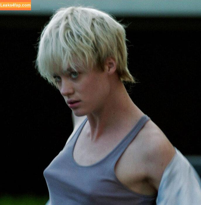 Mackenzie Davis / carolinedavis / tmackenziedavis leaked photo photo #0042