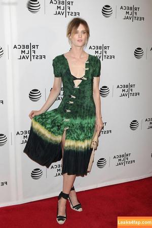 Mackenzie Davis photo #0050