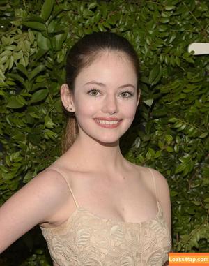 Mackenzie Foy photo #0082