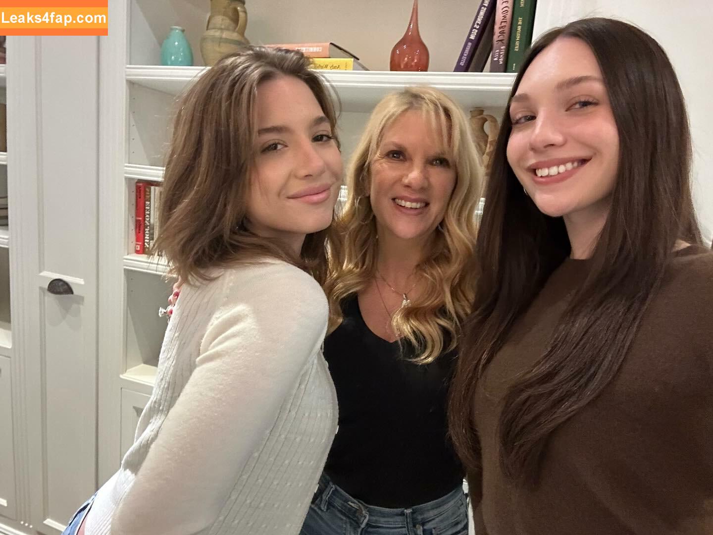 Mackenzie Ziegler / kenzie leaked photo photo #0505