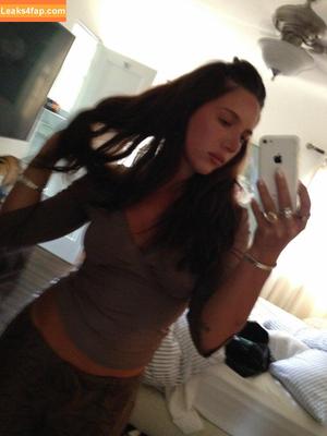 Mackenzie Ziegler photo #1390
