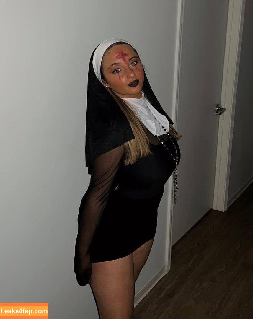 madd.eisen /  leaked photo photo #0007