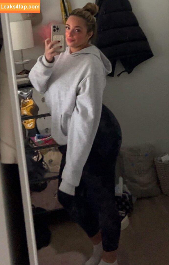 madd.eisen /  leaked photo photo #0022