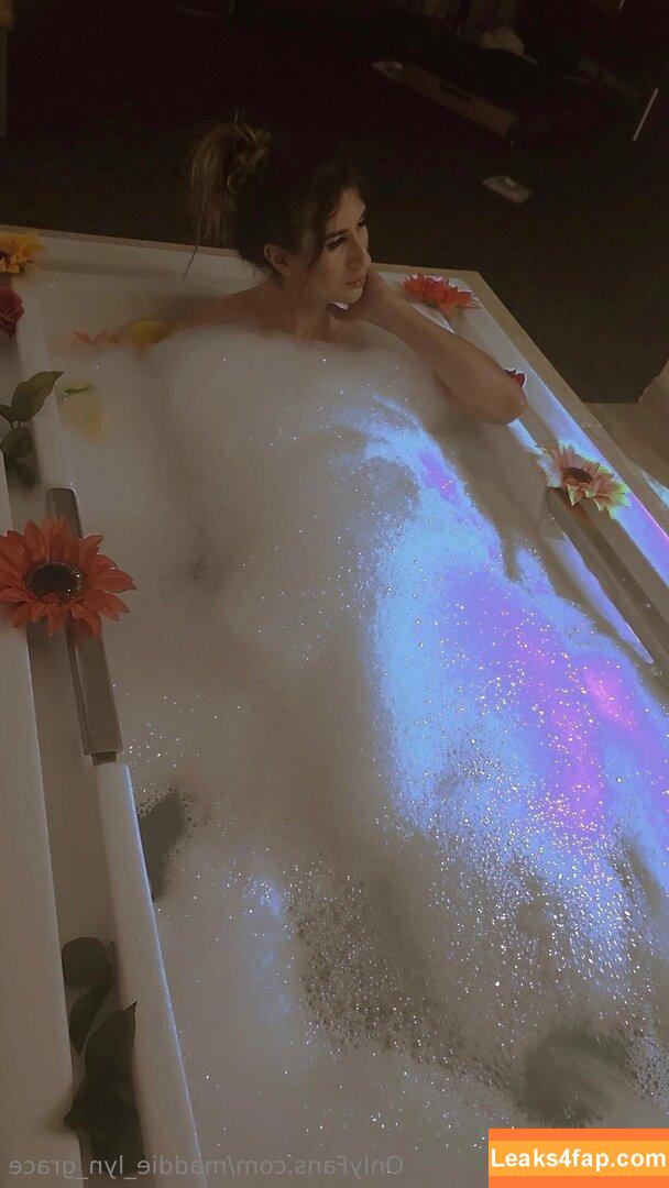 maddie_lyn_grace /  leaked photo photo #0060