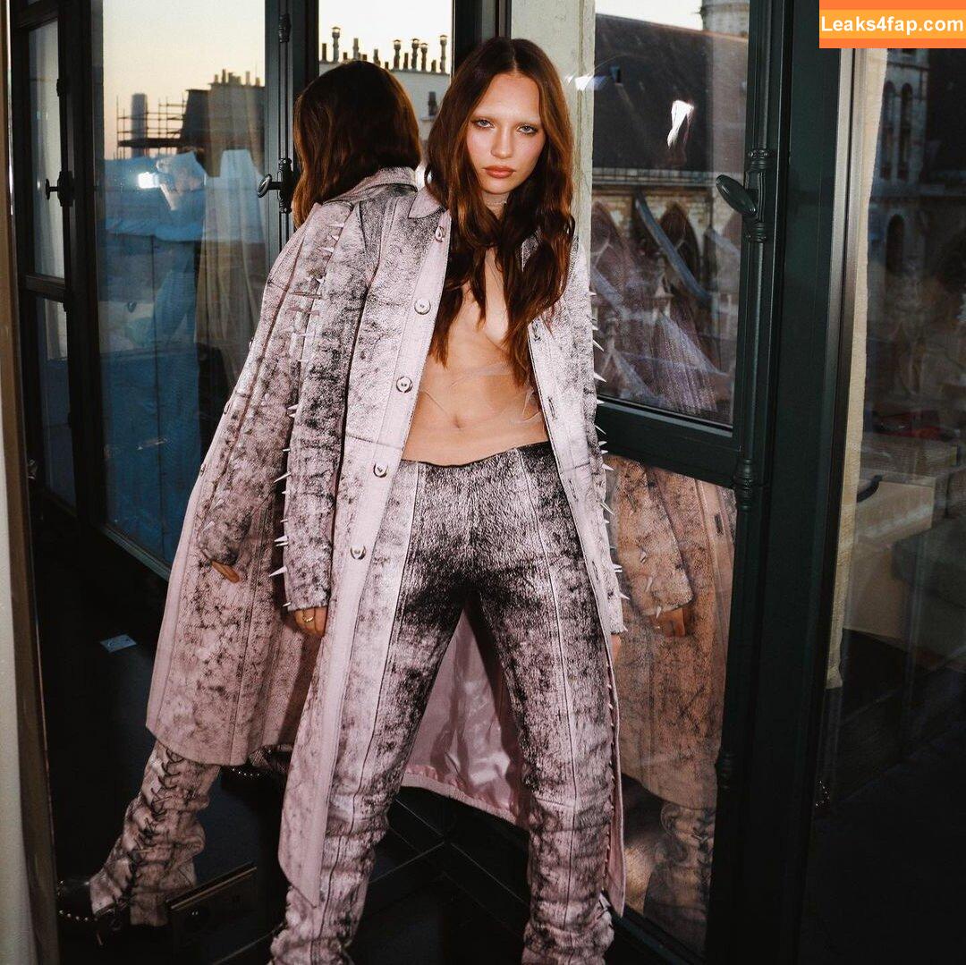 Maddie Ziegler / maddieziegler leaked photo photo #0443