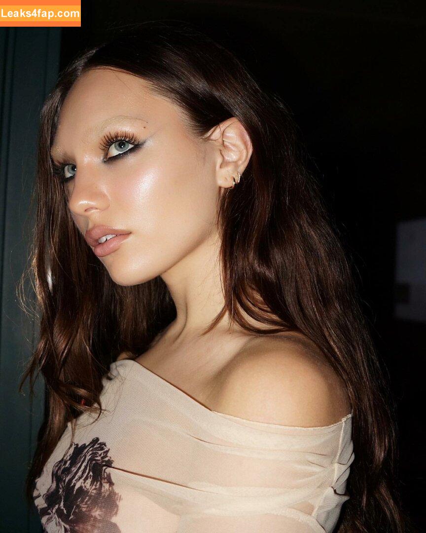 Maddie Ziegler / maddieziegler leaked photo photo #0444