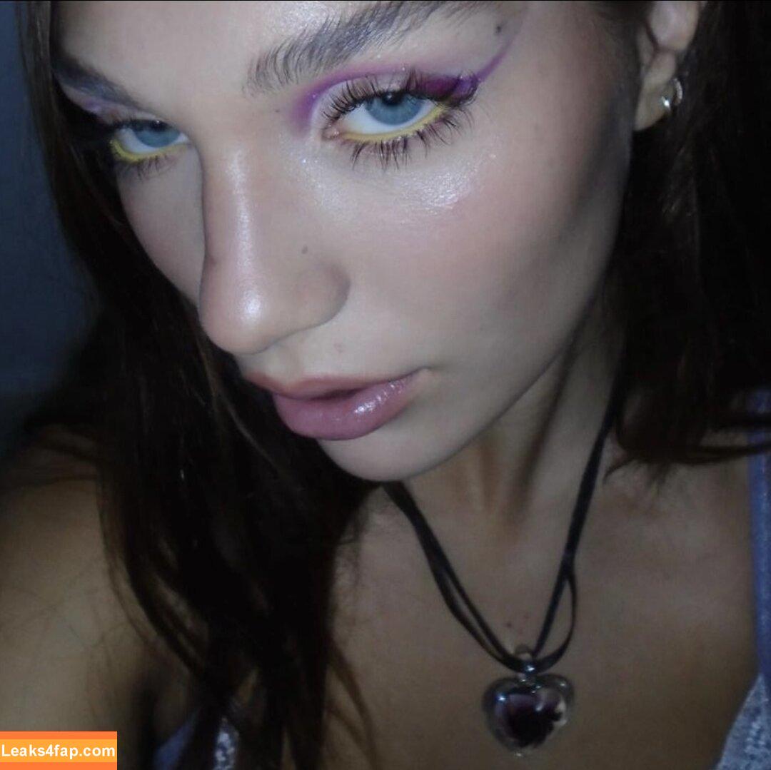 Maddie Ziegler / maddieziegler leaked photo photo #0735