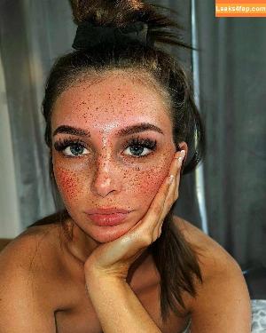 Maddy Cheary photo #0029