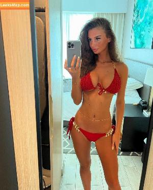 Maddy Cheary photo #0043