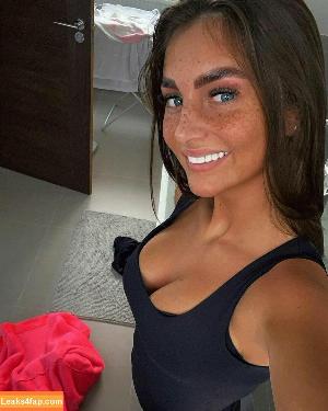Maddy Cheary photo #0080