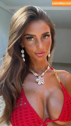 Maddy Cheary photo #0114