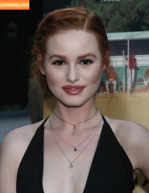Madelaine Petsch фото #0332