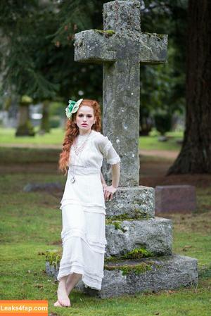 Madelaine Petsch фото #0417