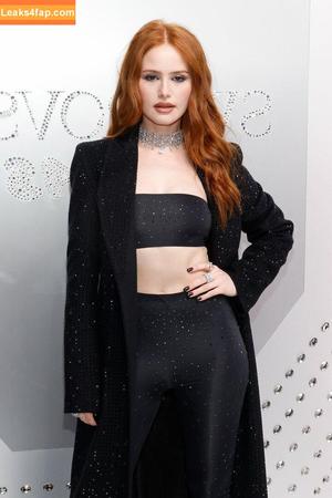 Madelaine Petsch фото #0437
